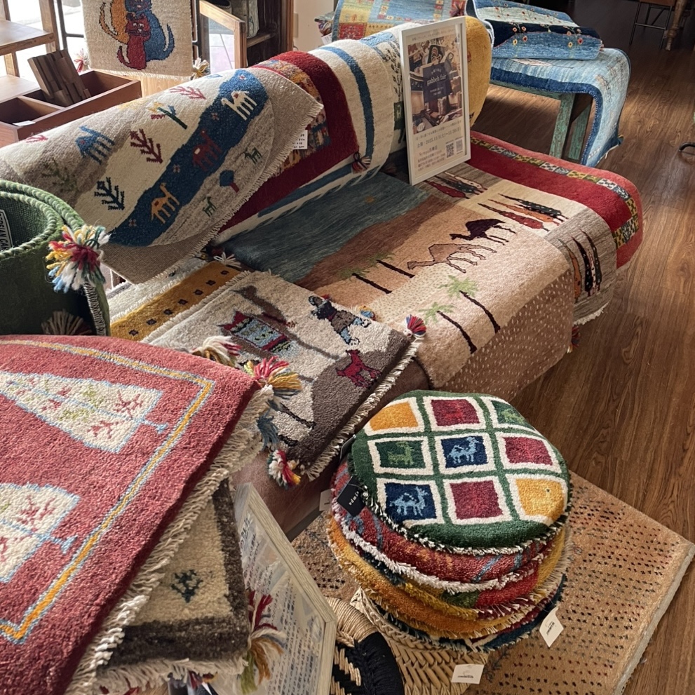 ギャッベ特集】暮らしを彩る手織りのぬくもり | Sympa（サンパ）