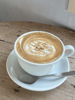 Cafe38（カフェ38）冬のホットメニュー　花蜜糖ラテ