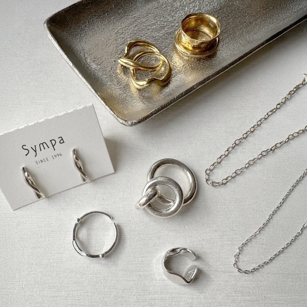 2026年トレンドのリング・ネックレス・ピアス 大人向けアクセサリー